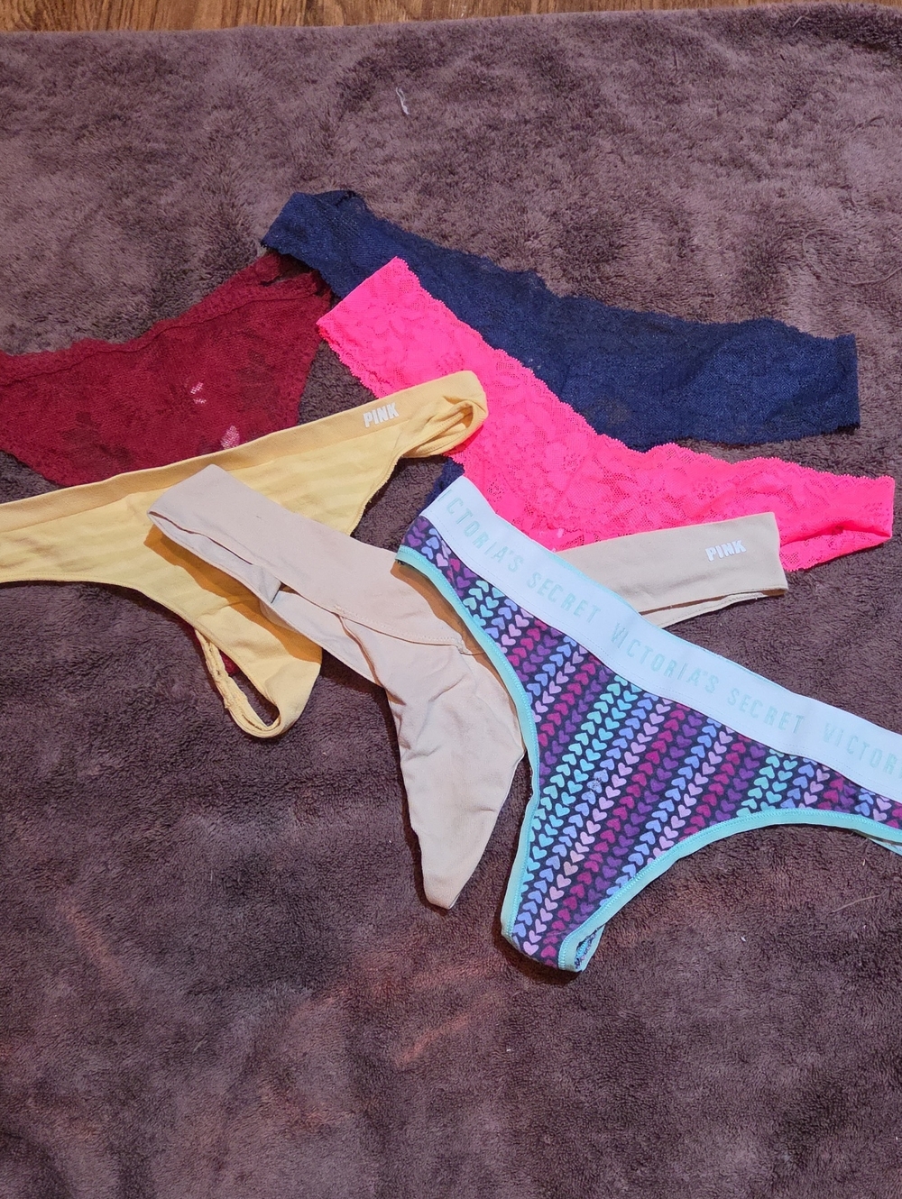 Lot Of 6 VS/PINK sz M Thongs